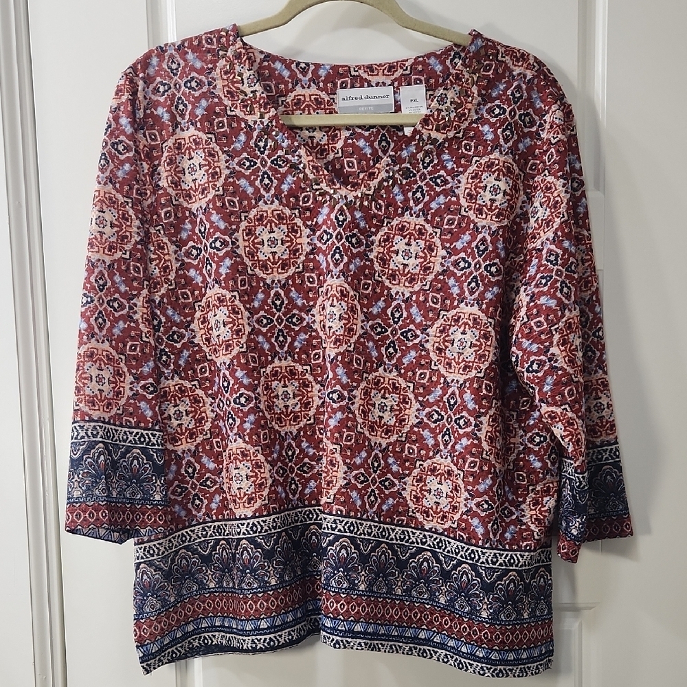 Alfred Dunner Women's Red and Navy Arabesque Burnout Blouse - Petite XL